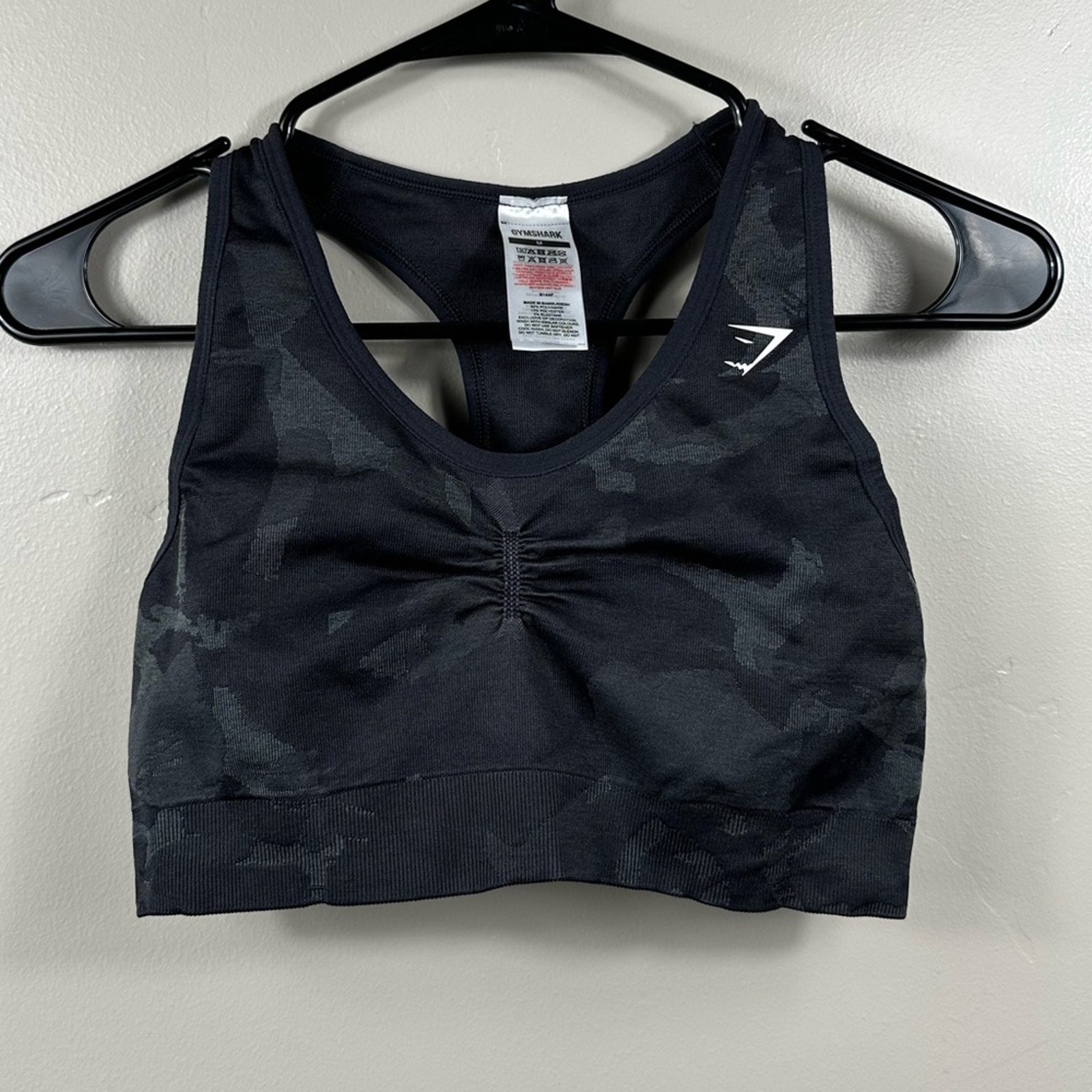 Gymshark Adapt Camo Seamless Racer Back Sports Bra Size Medium - Black